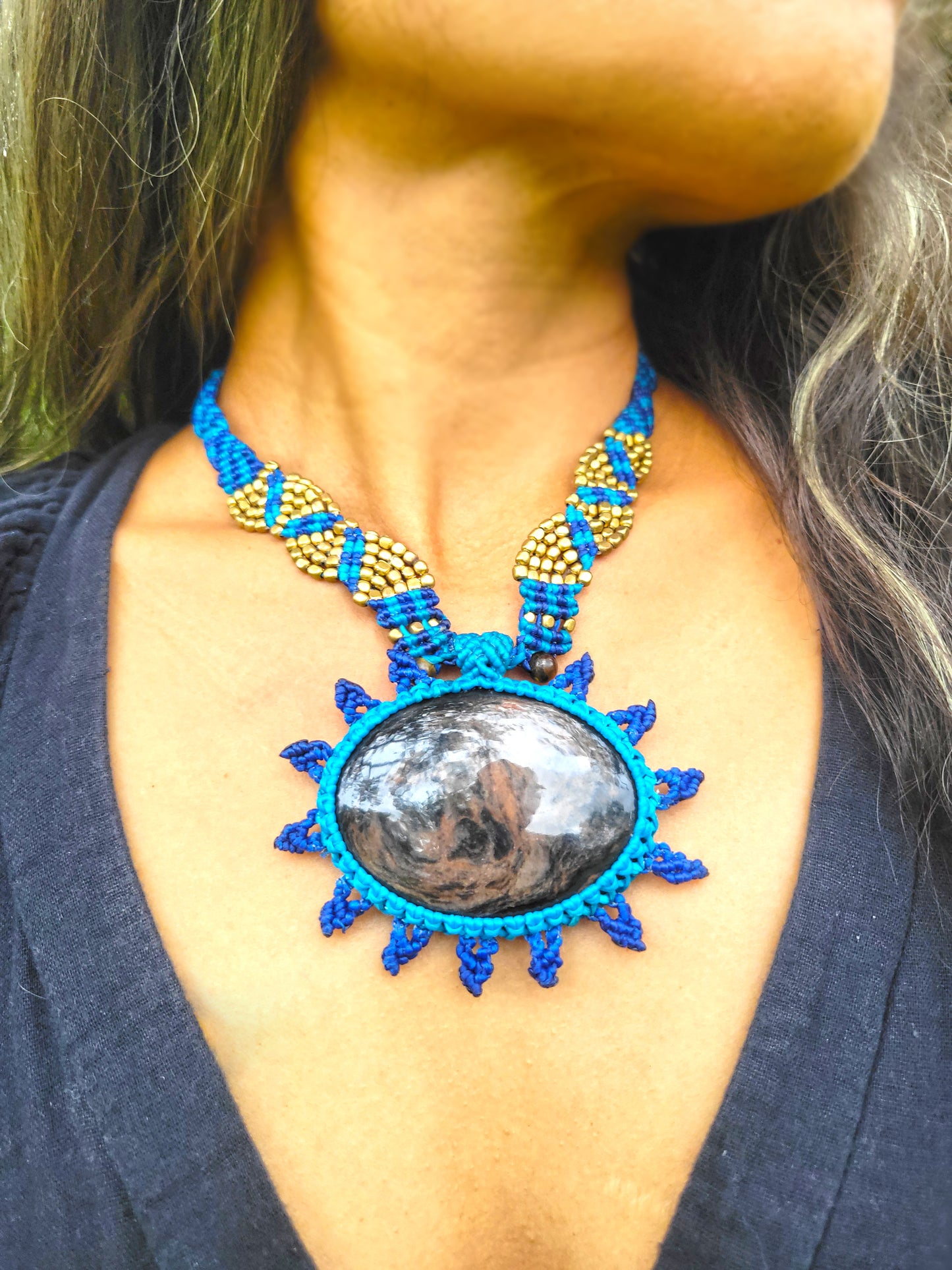 Mahogany Obsidian Pendant Necklace – Sunburst Macramé Design with Brass & Tiger Eye Beads