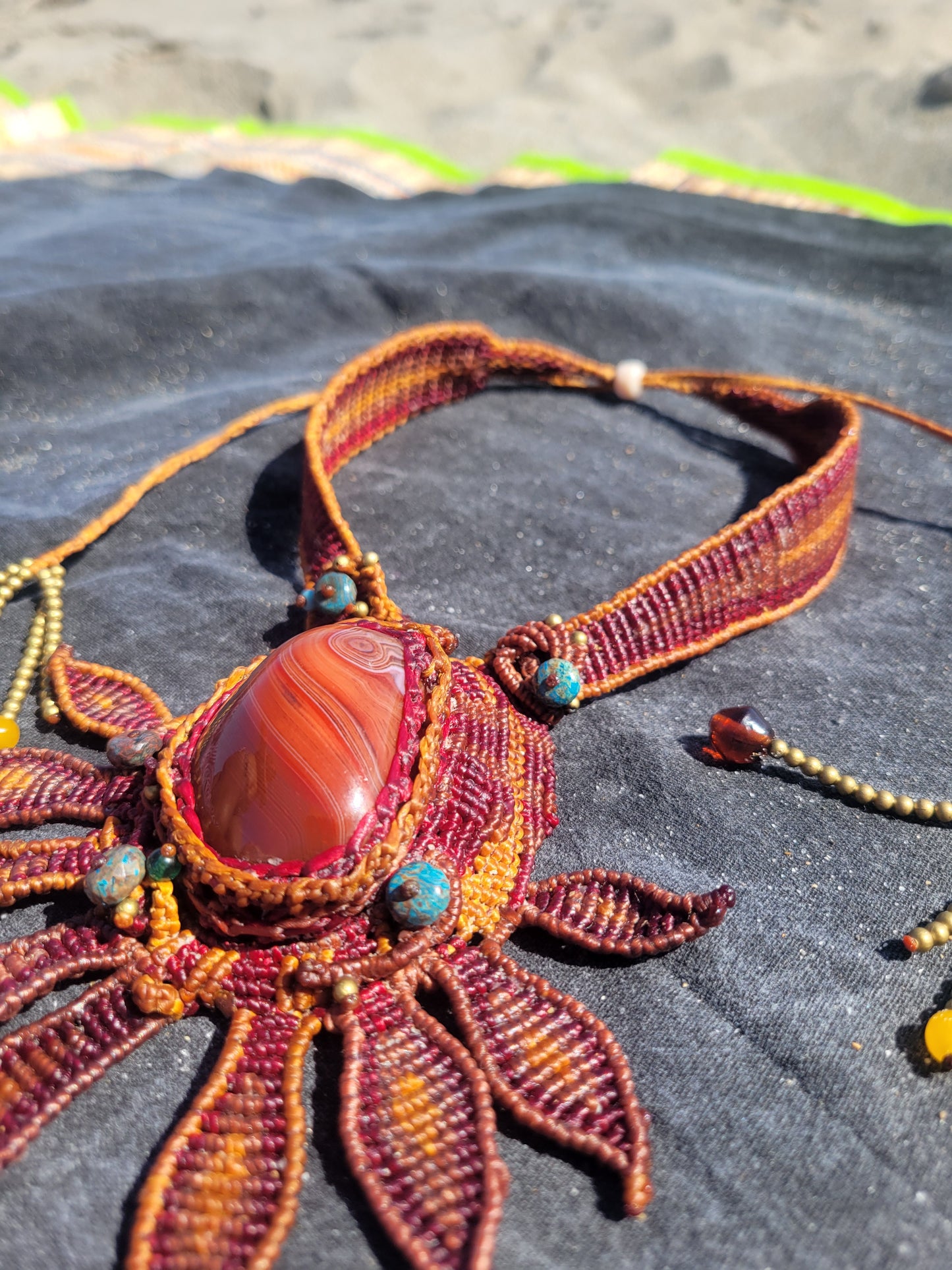 Boho Choker Necklace featuring a natural agate stone and intricate micromacramé design with vibrant colors