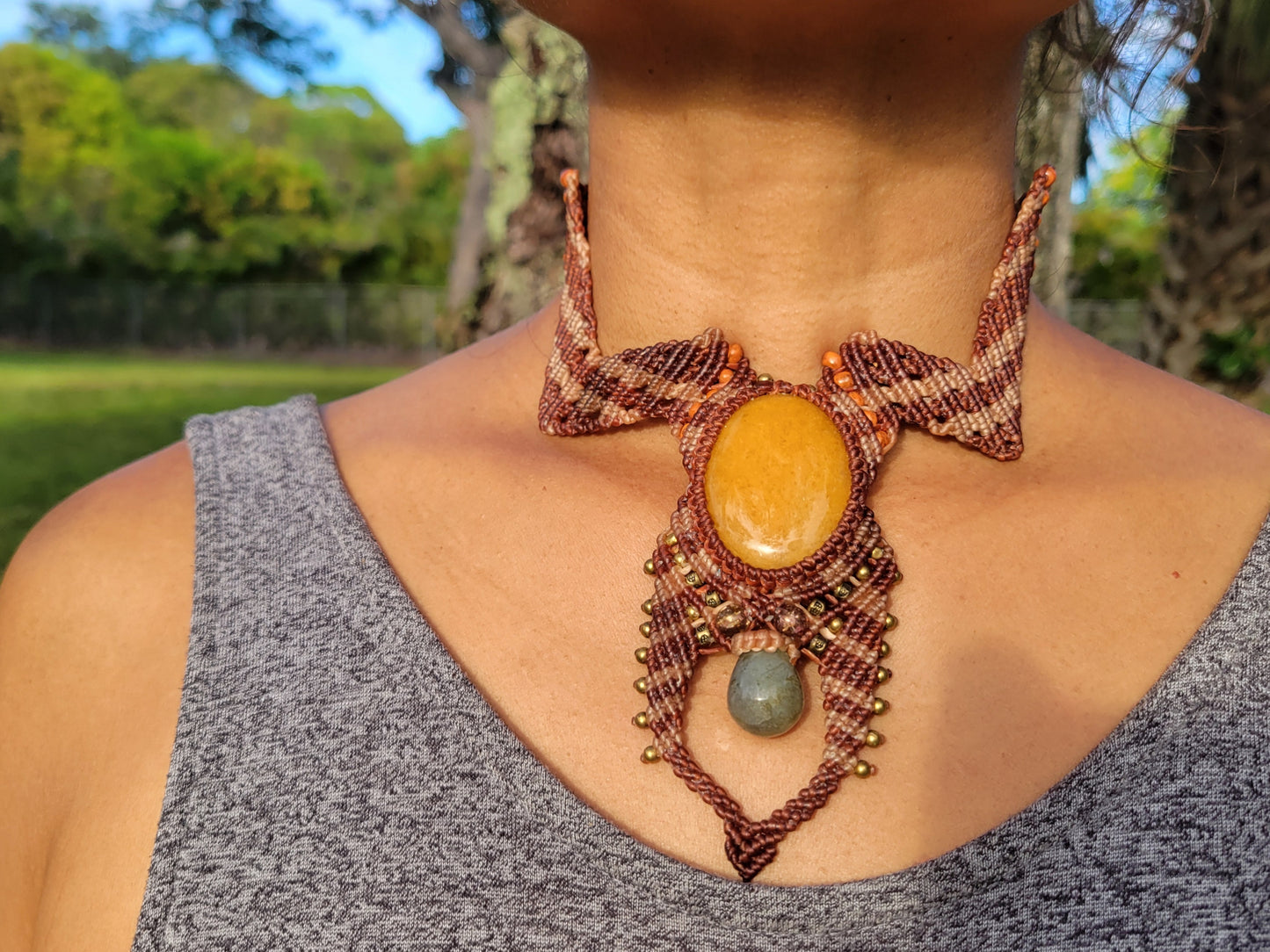 Yellow carnelian cabochon pendant necklace with labradorite