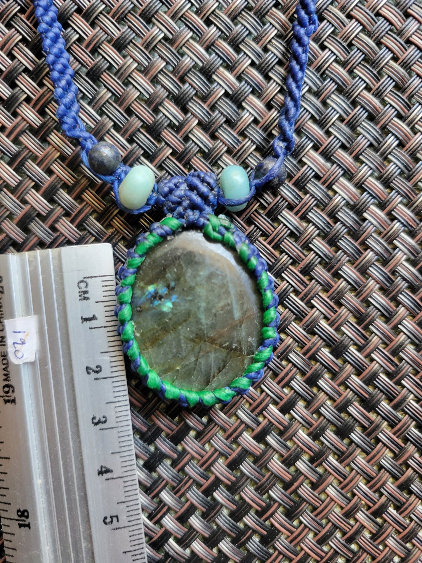Labradorite Macramé Pendant Necklace – Handcrafted Oval Stone with Blue-Green Cord