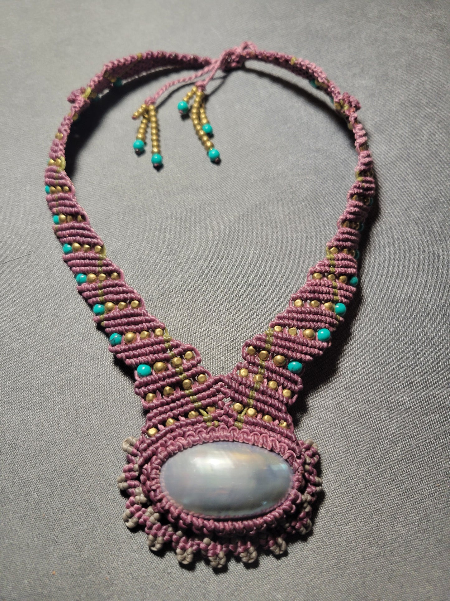 Mother of Pearl Choker Necklace – Purple Macramé with Stone Beads