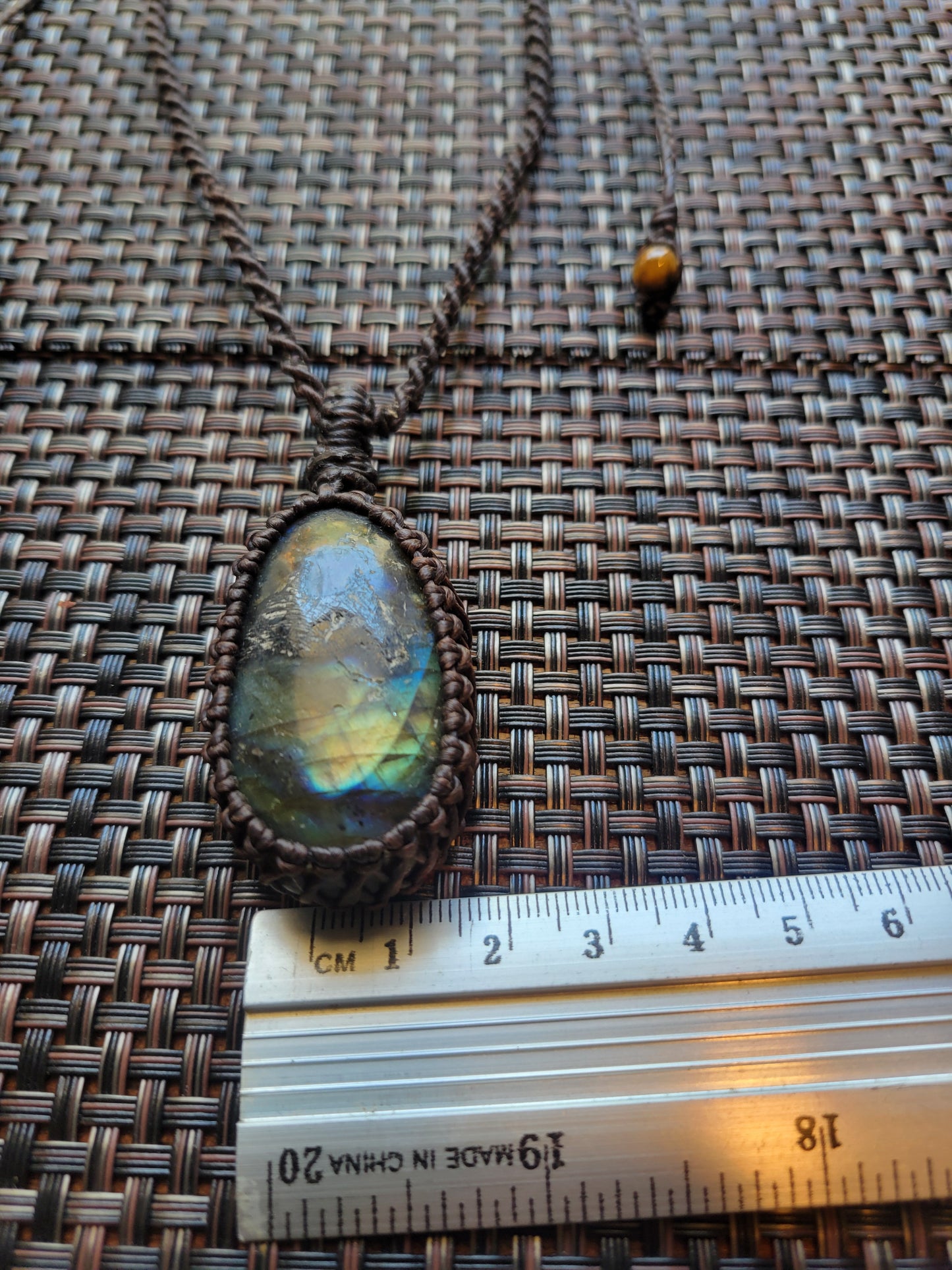 Labradorite Pendant Necklace for intuition and imagination