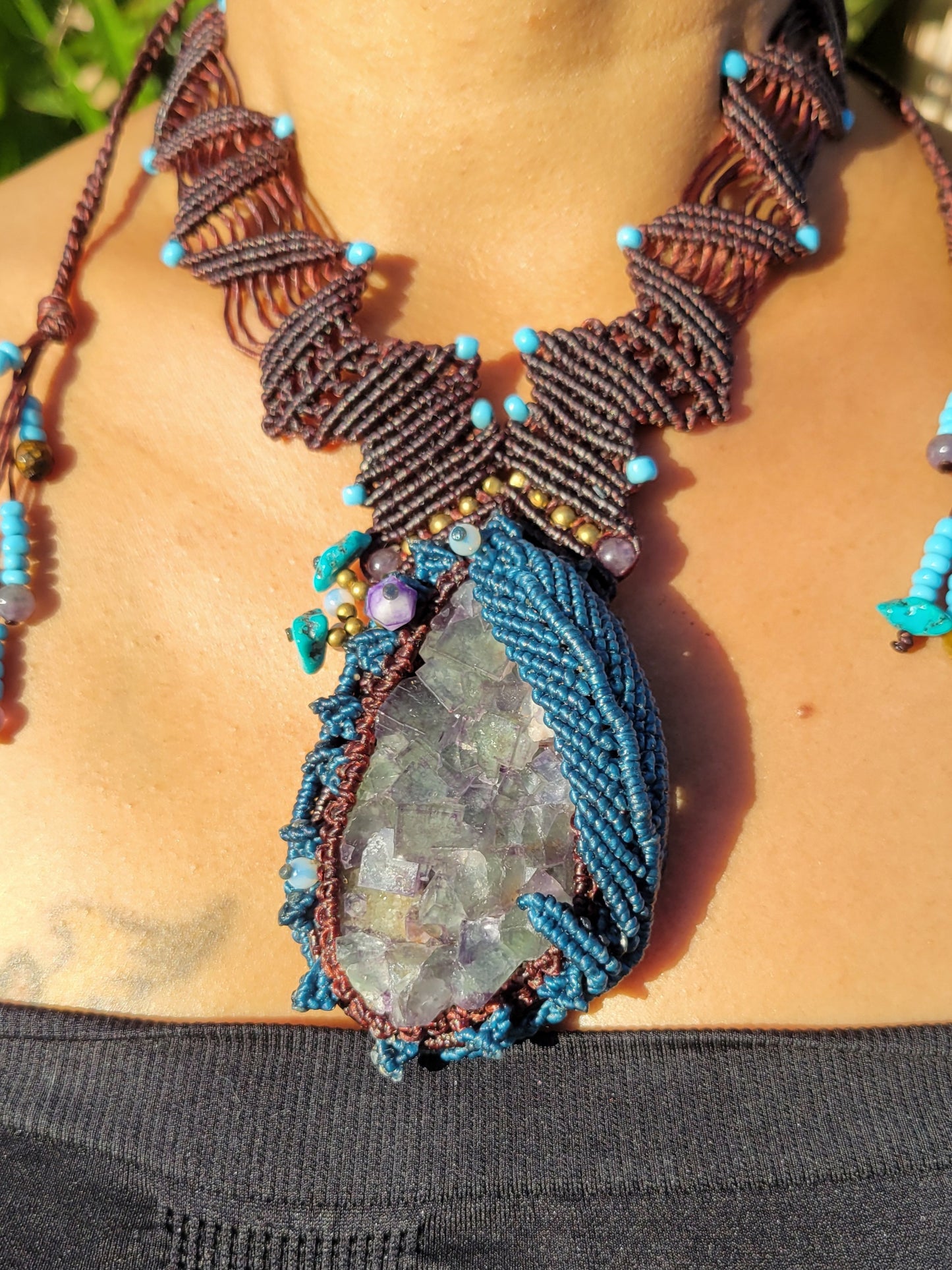 Handcrafted Raw Fluorite Geode Pendant Necklace – Adjustable Brown Geometric Macrame with Antique Stone Beads