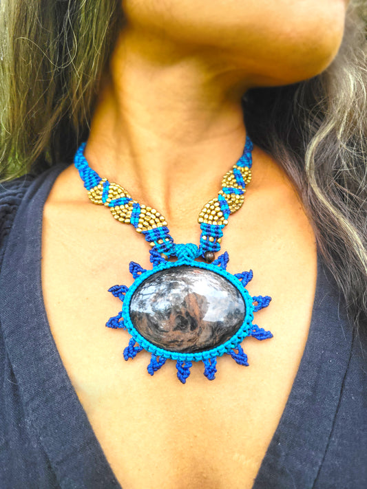 Mahogany Obsidian Pendant Necklace – Sunburst Macramé Design with Brass & Tiger Eye Beads
