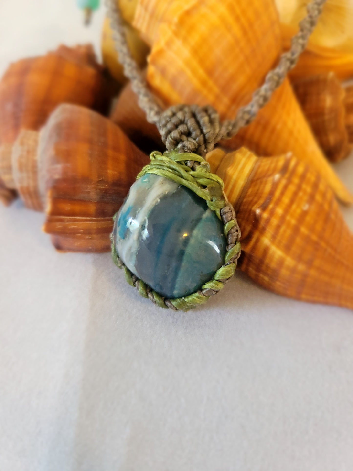 Cosmic Harmony: Planet-like Agate Pendant Necklace