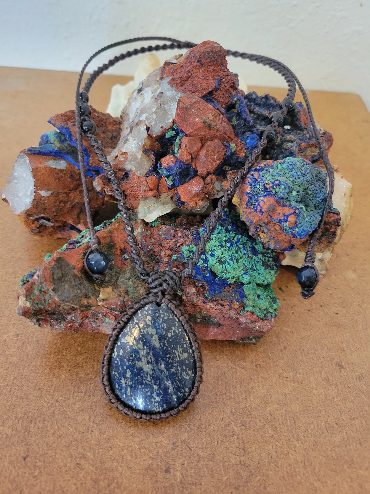 Lapis Lazuli Round Pendant Necklace – Modern Micromacrame