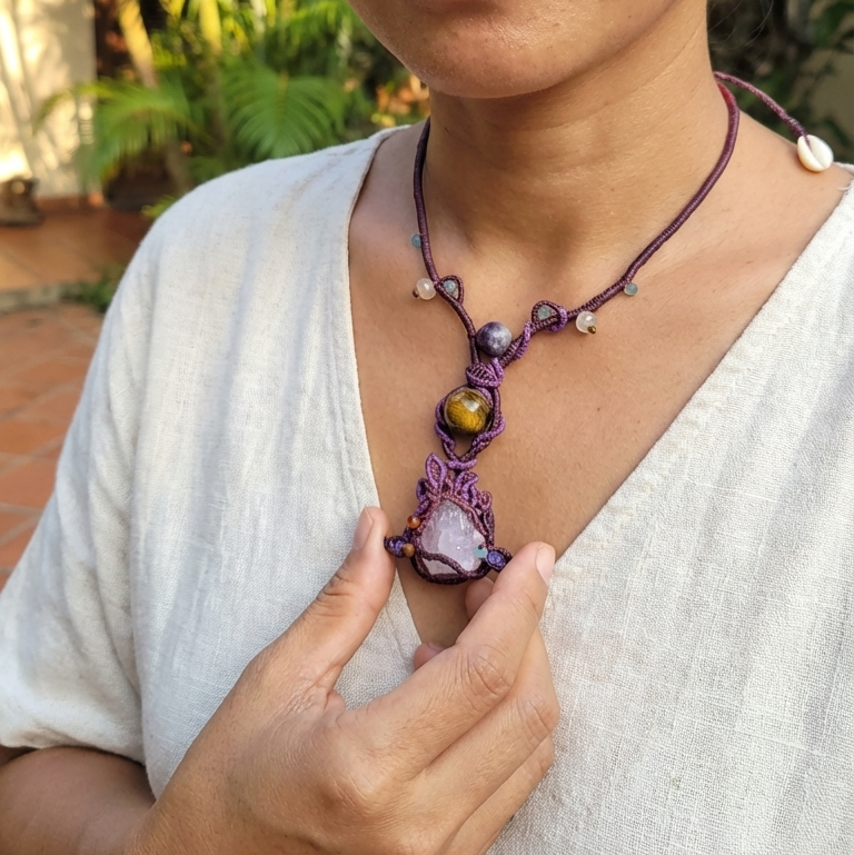 Amethyst Crystal Necklace – Dancing Energy Talisman featuring raw amethyst and tiger eye in macramé design.