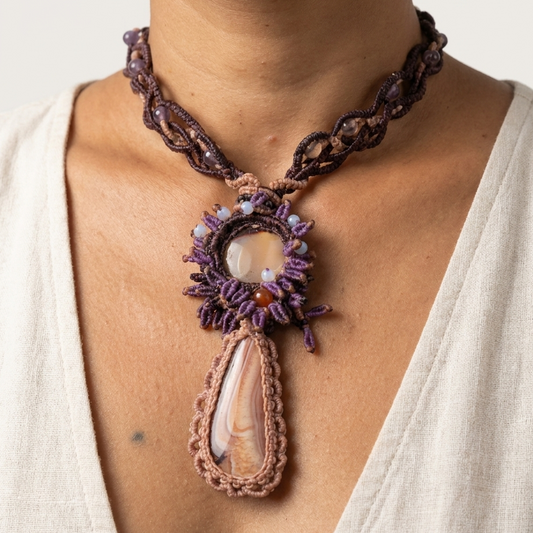 Jasper Jewelry – Polychrome Stone & Shiva’s Eye Shell Choker