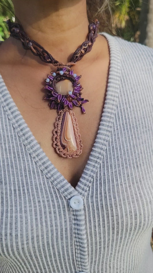 Jasper Jewelry – Polychrome Stone & Shiva’s Eye Shell Choker