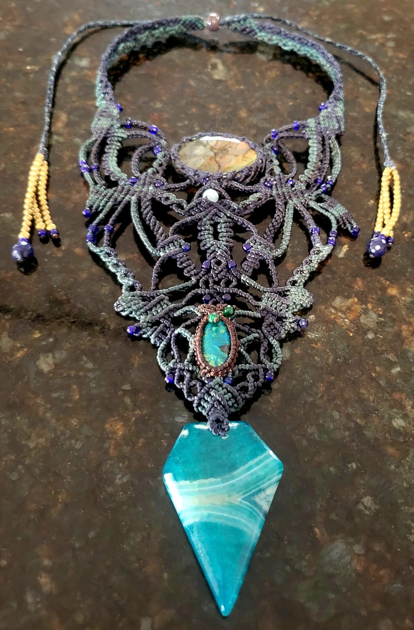 Labradorite & Blue Agate Pendant – The Midnight Fae with flowing micromacramé design and vibrant stones.