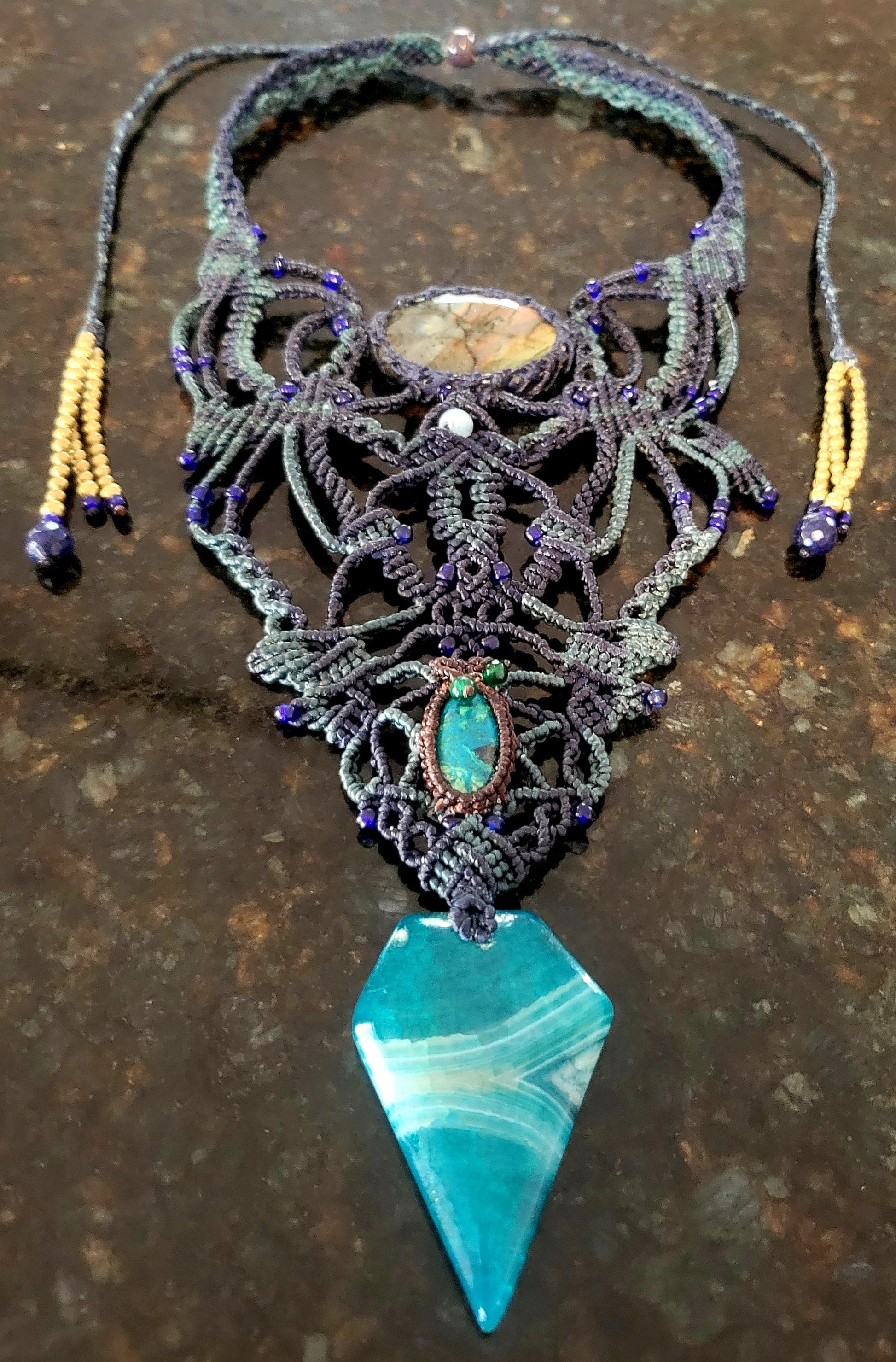 Labradorite & Blue Agate Pendant – The Midnight Fae with flowing micromacramé design and vibrant stones.