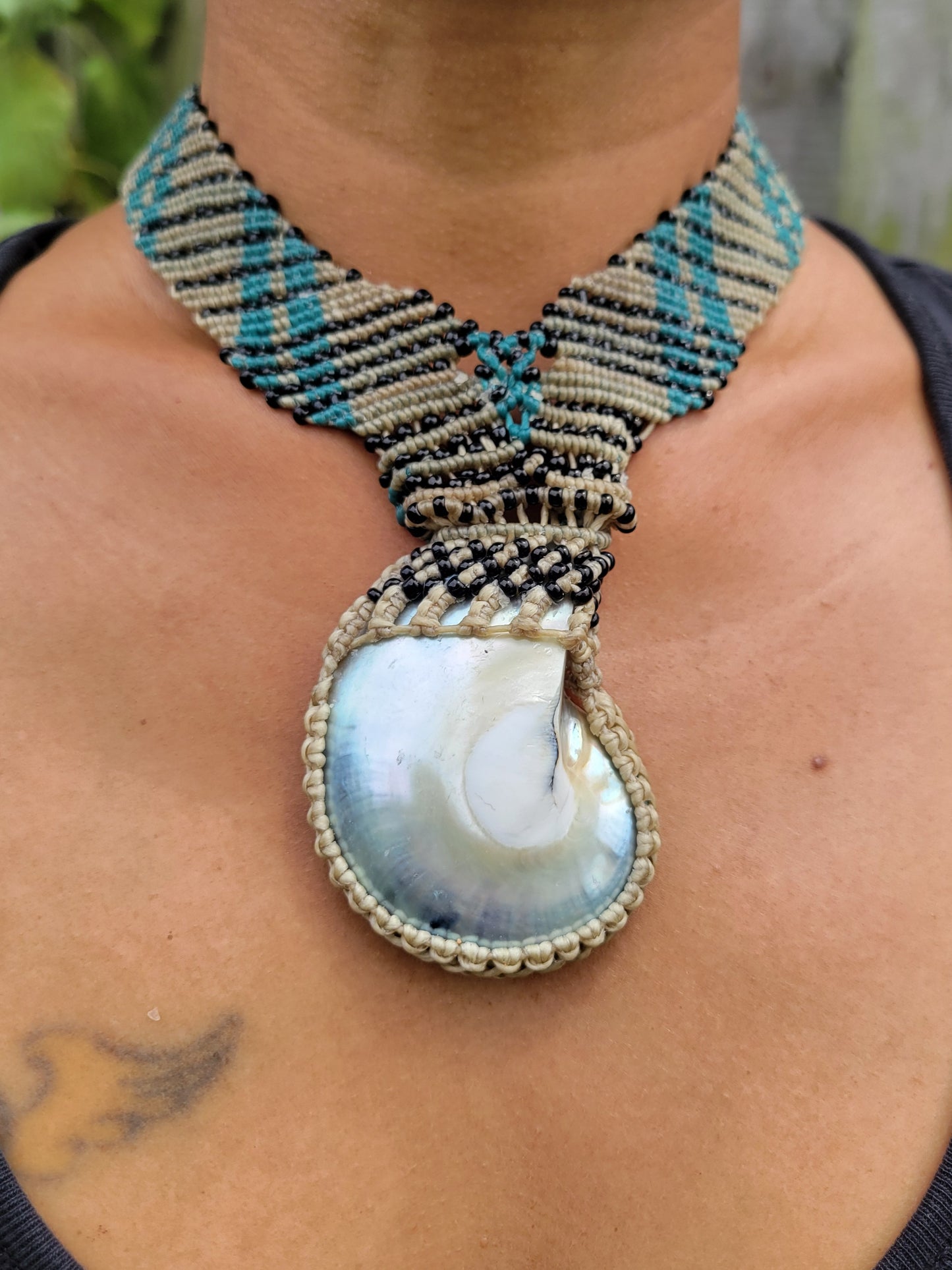 Nautilus Shell Macramé Choker – Boho Sea-Inspired Necklace with Blue & Black Accentsant elegant choker macrame necklace