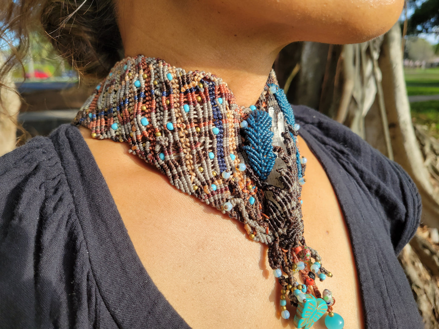 Raw Quartz Macramé Choker – Handwoven Statement Necklace with Leaves & Turquoise Charm