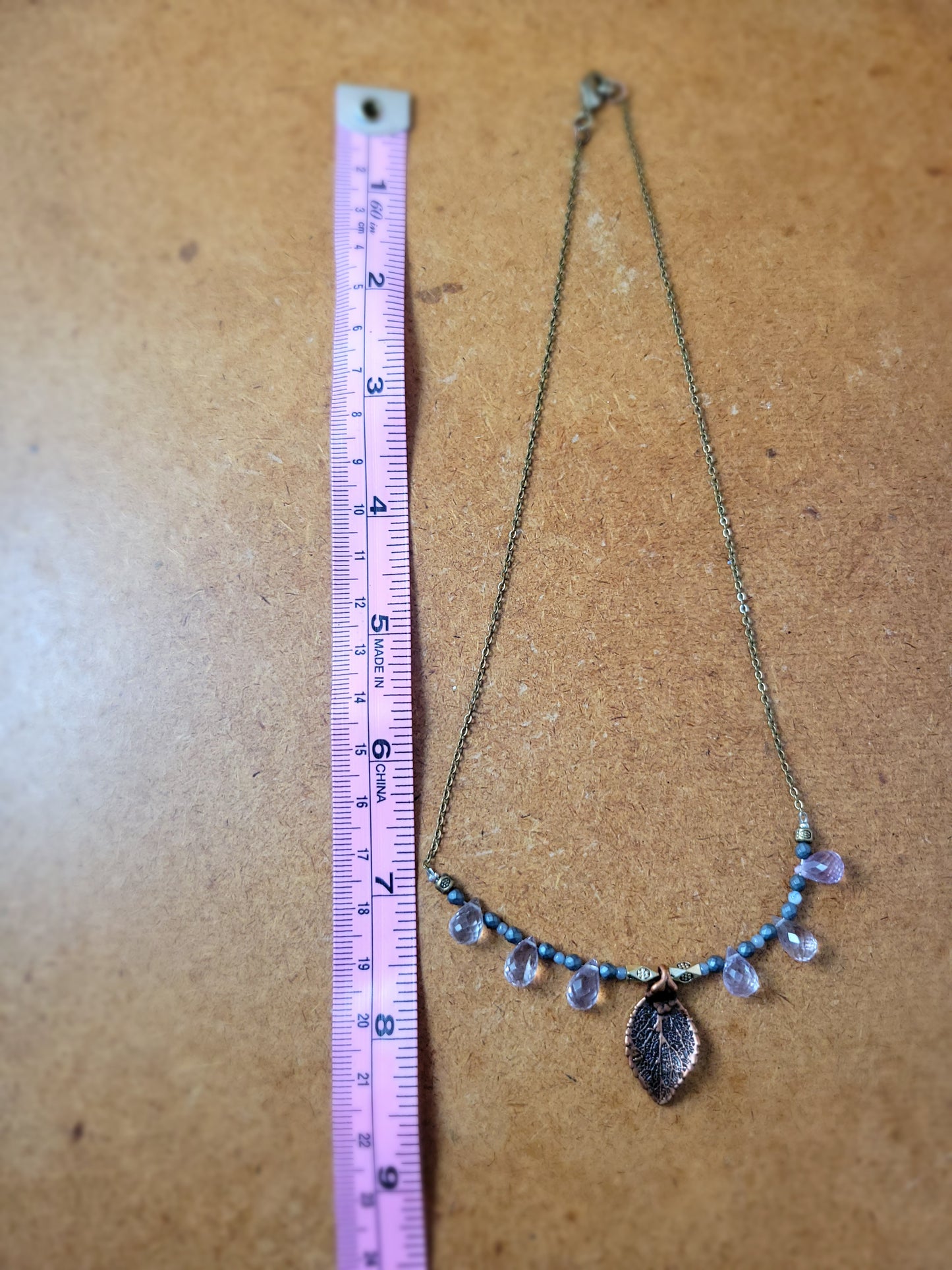 Copper Leaf & Rose Quartz Necklace – Vintage Boho Pendant on Brass with Aura Bead Accents