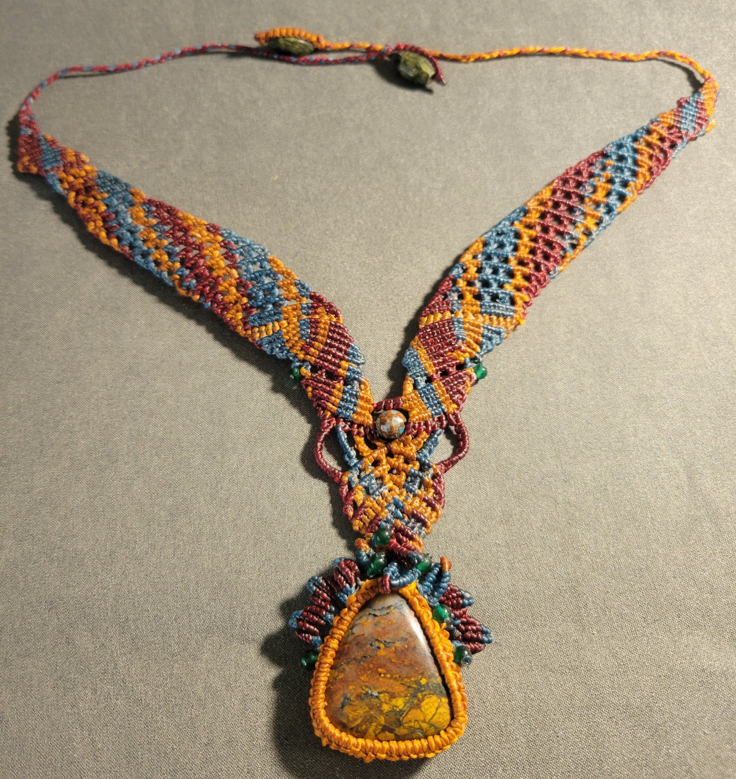 Agate Pendant – Colorful Boho Macramé Necklace with Floral Accents and Natural Stone Beads