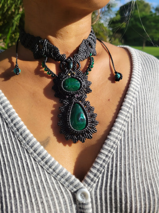 Dark macramé malachite jewelry with green gemstones