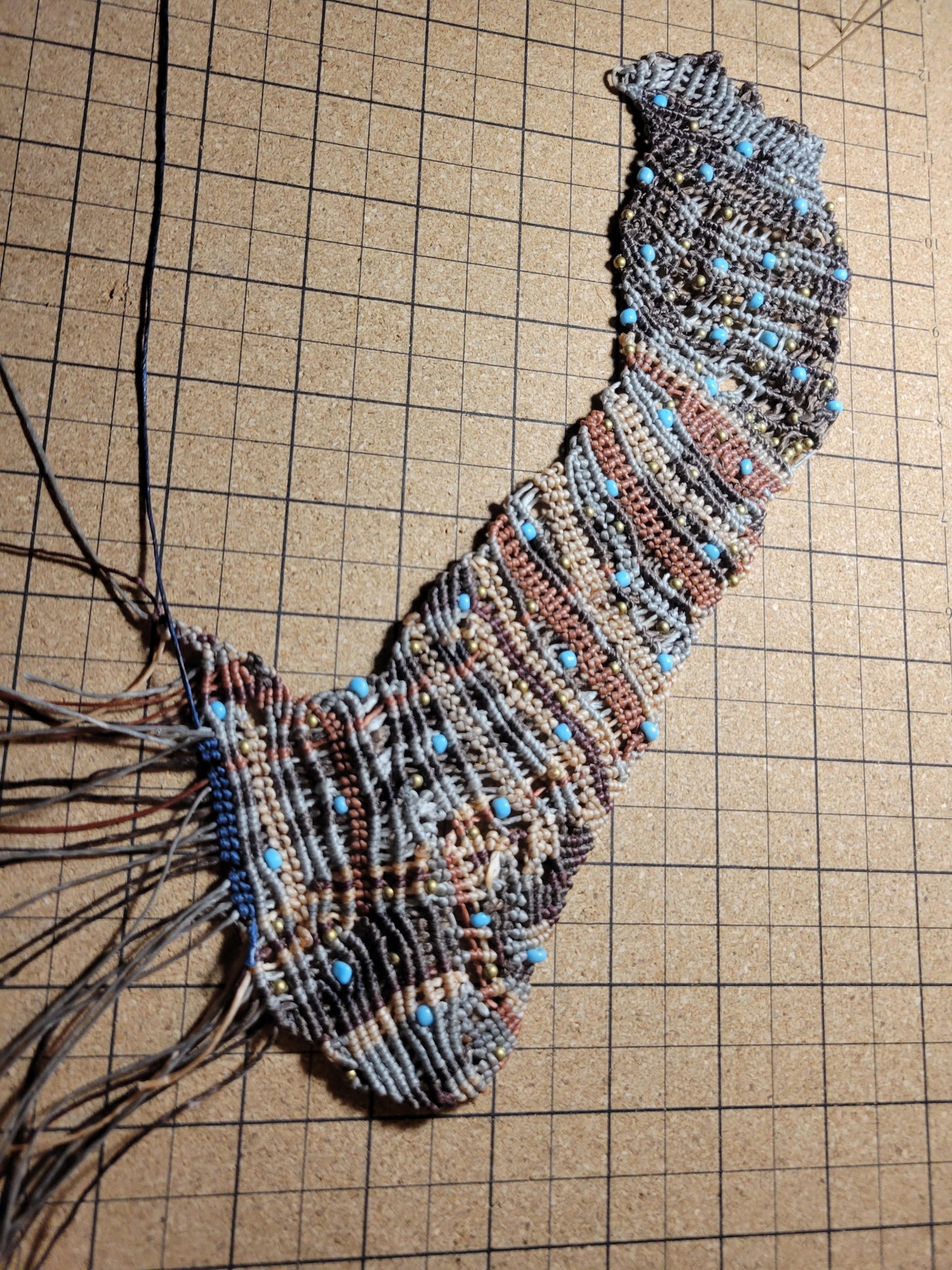 Raw Quartz Macramé Choker – Handwoven Statement Necklace with Leaves & Turquoise Charm