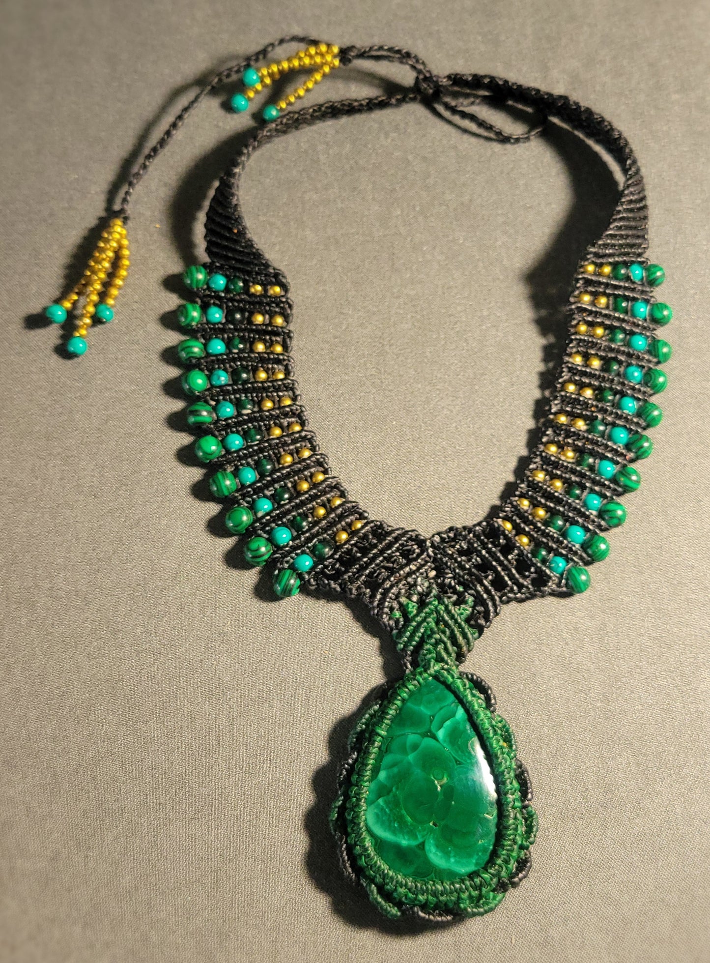 Malachite Pendant Necklace – Boho Luxe Mayan-Inspired Choker with large malachite stone and macramé design.