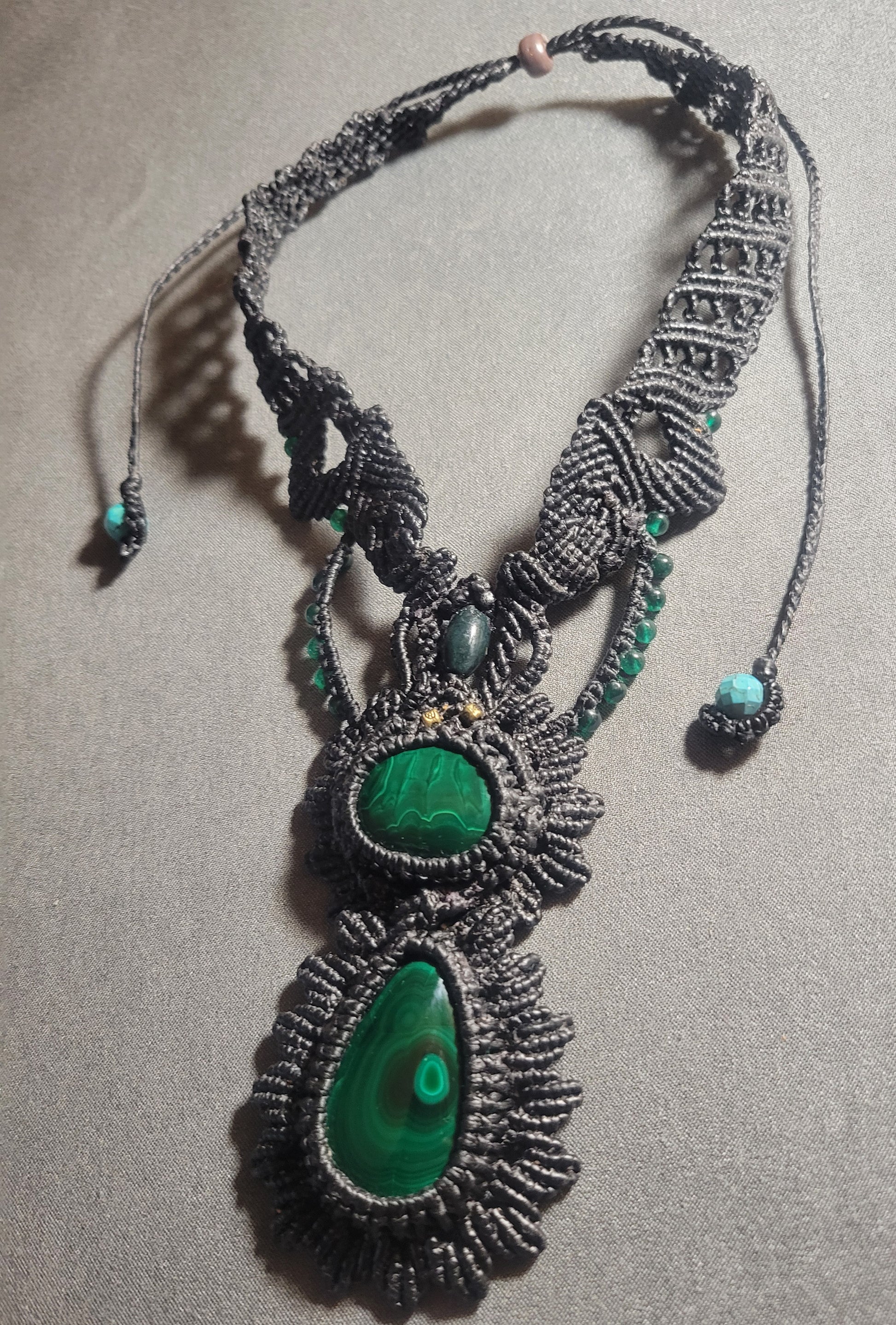 macramé malachite pendant necklace