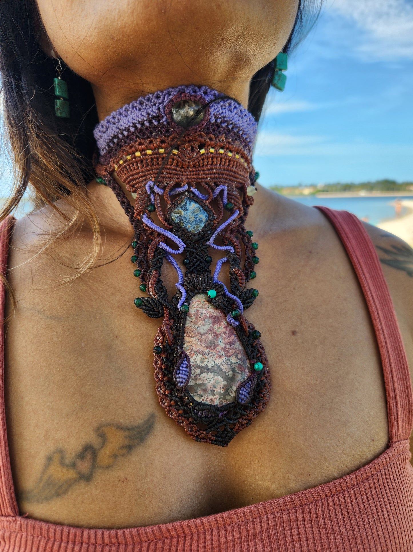 Poppy Jasper Pendant – Desert Queen Tribal Choker with micromacramé design and natural stone centerpiece.
